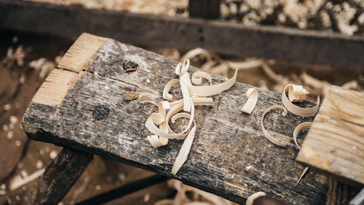 Holzwerkstatt im Keller einrichten: Staub, Lärm und Belüftung